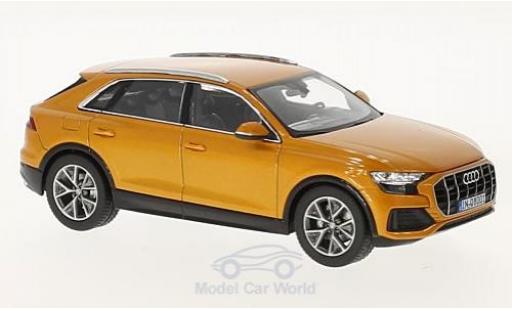Modelauto Audi Q8 suv metallic oranje 2018 1/43 Norev