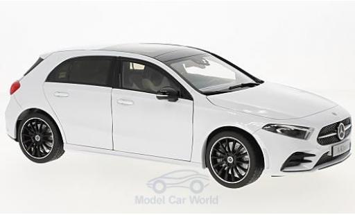 Modelauto Mercedes Classe A Base (W177) metallic wit 2018 1/18 Norev