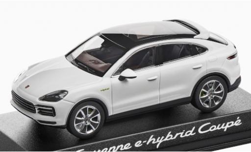 Modelauto Porsche Cayenne e-hybrid Coupe wit 2019 1/43 Norev