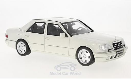 Modelauto Mercedes E Coupe E60 AMG (W124) wit 1/18 Ottomobile
