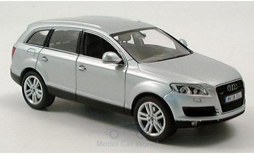 Modelauto Audi Q7 suv grijs 1/43 Schuco