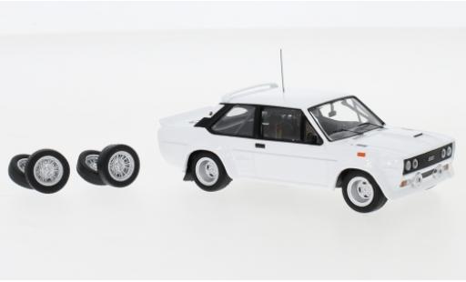Modelauto Fiat 131 Abarth wit 1978 Plain Body Version y compris les Zusatzteile 1/43 IXO