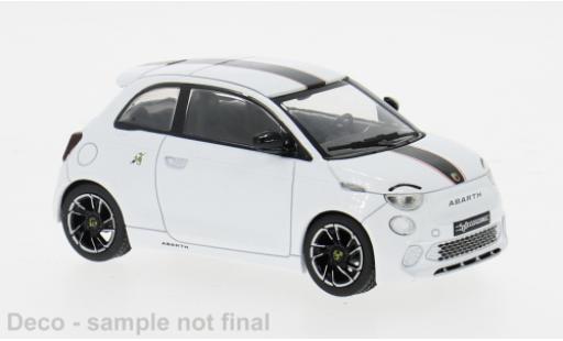 Modelauto Fiat 500 Abarth e wit 2024 1/43 IXO