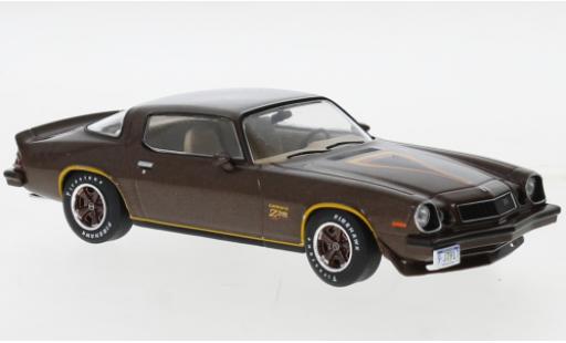 Modelauto Chevrolet Camaro Z28 metallic brun/D&Atilde;&copy;corer 1977 1/43 IXO