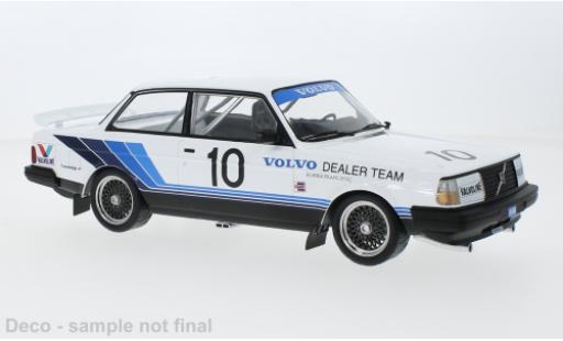 Modelauto Volvo 240 Turbo RHD No.10 Dealer Team ATCC 1986 1/18 IXO