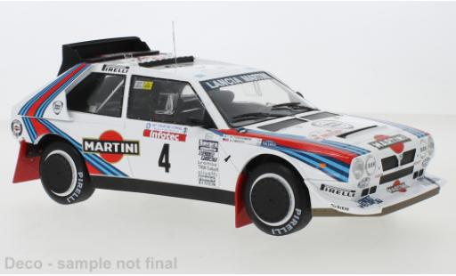 Modelauto Lancia Delta S4 No.4 Martini Racing Martini Tour de Corse 1986 H.Toivonen/S.Cresto 1/18 IXO