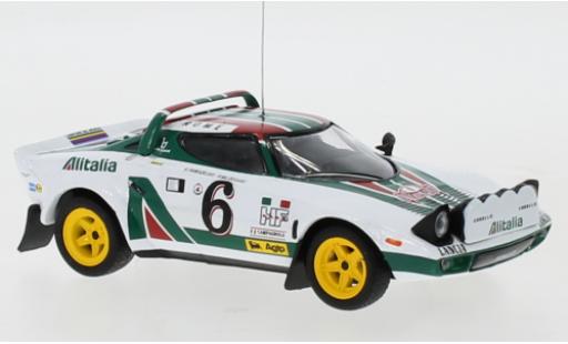 Modelauto Lancia Stratos HF No.6 Alitalia Racing Team Alitalia Rally Monte Carlo 1976 B.Waldegard/H.Thorszelius 1/43 IXO