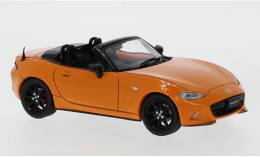 Modelauto Mazda MX-5 Base -5 Roadster oranje 2019 1/43 IXO