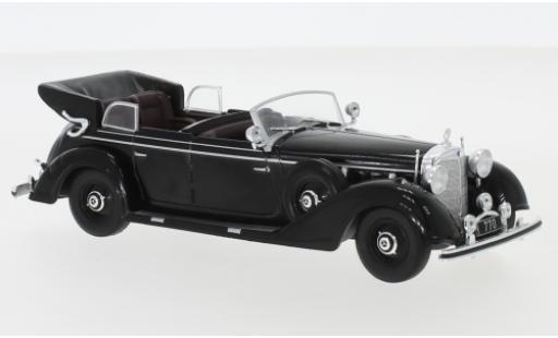 Modelauto Mercedes 770 Cabriolet K zwart 1938 1/43 IXO