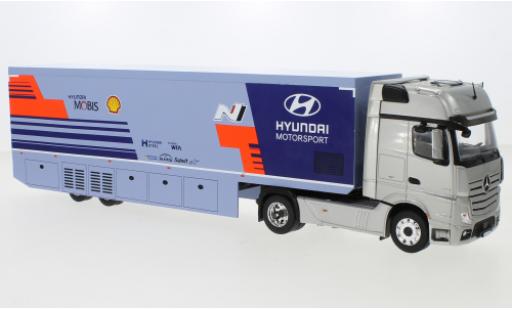 Modelauto Mercedes Actros Base MP4 Hyundai Motorsport 2019 WRC Transport 1/43 IXO