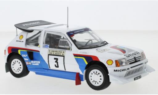 Modelauto Peugeot 205 Turbo 16 T16 E2 No.3 Rally WM 1000 Lakes Rally 1986 J.Kankkunen/J.Piironen 1/24 IXO