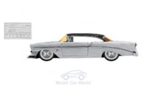 Modelauto Chevrolet Bel Air Coupe grijs/zwart 1956 1/24 Jada Toys
