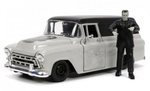 Modelauto Chevrolet Suburban suv Frankenstein 1957 met Figur 1/24 Jada Toys