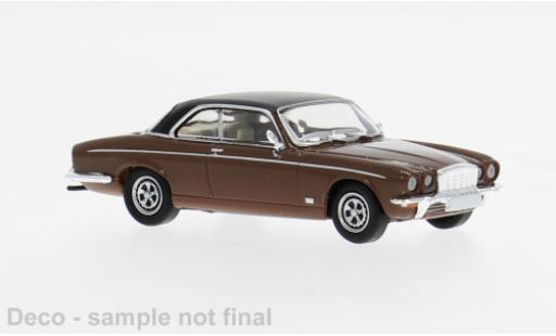 Modelauto Jaguar XJC Base -C bruin/zwart 1973 1/87 PCX87