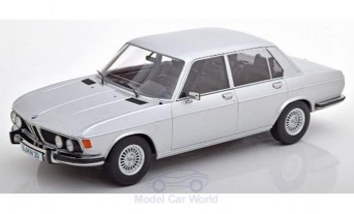 Modelauto Bmw 3.0 berline S (E3) grijs 1971 1/18 KK Scale