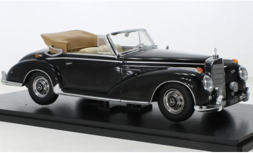 Modelauto Mercedes 300 Cabriolet SC (W188) zwart 1957 1/18 KK Scale