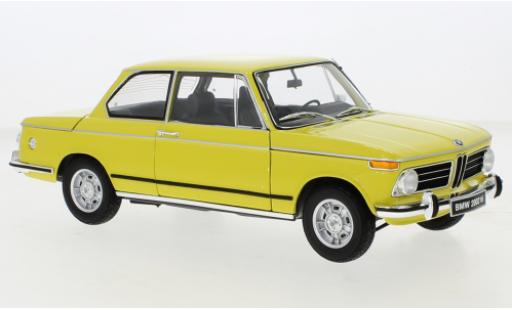 Modelauto Bmw 2002 tii geel 1/18 Kyosho