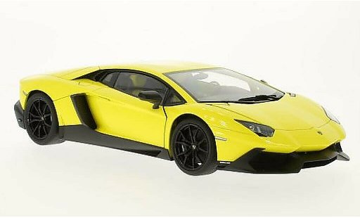 Lamborghini Aventador LP720-4 1/18 Autoart 50th verjaardag Edition geel 2013 modelauto