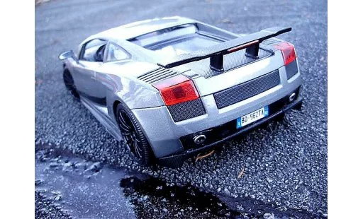 Lamborghini Gallardo Superleggera 1/18 Maisto grijs foncee modelauto