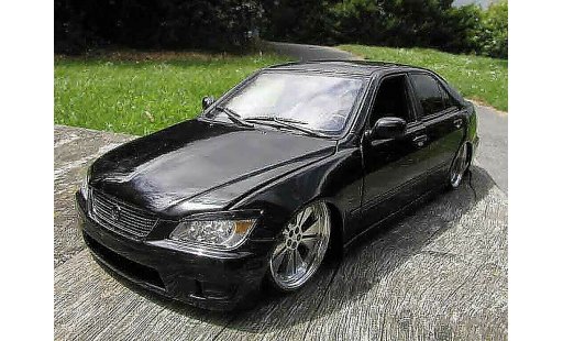 Toyota Altezza DUB 1/18 Autoart  modelauto