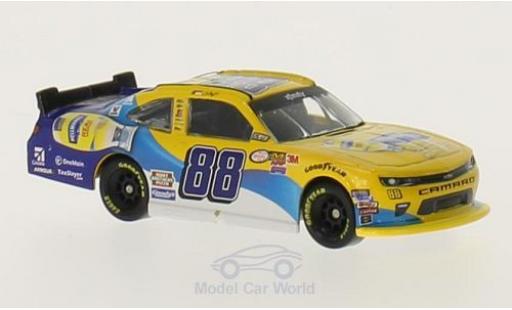 Modelauto Chevrolet Camaro RS No.88 JR Motorsports Hellmanns Nascar 2016 D.Earnhardt Jr. 1/64 Lionel Racing