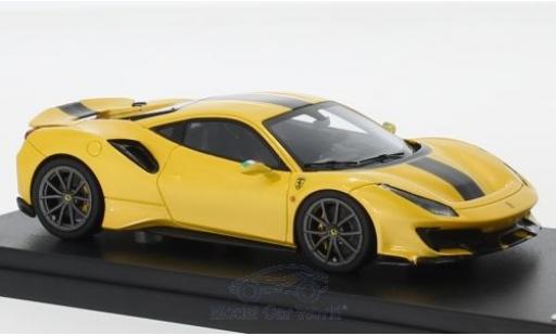 Modelauto Ferrari 488 Pista metallic geel/zwart 2018 1/43 Look Smart