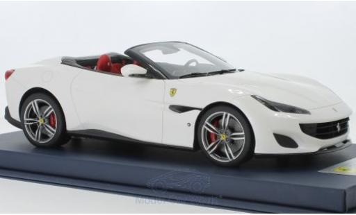 Modelauto Ferrari Portofino Cabriolet metallic wit 2018 1/18 Look Smart