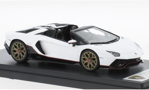 Modelauto Lamborghini Aventador Ultimae Roadster LP 780-4 metallic wit 1/43 Look Smart
