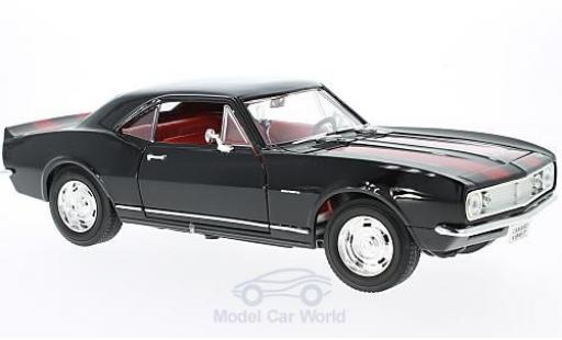 Modelauto Chevrolet Camaro Z28 zwart/rood 1967 1/18 Lucky Die Cast