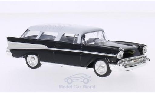 Modelauto Chevrolet Nomad Station Wagon zwart/wit 1957 zonder Vitrine 1/43 Lucky Die Cast