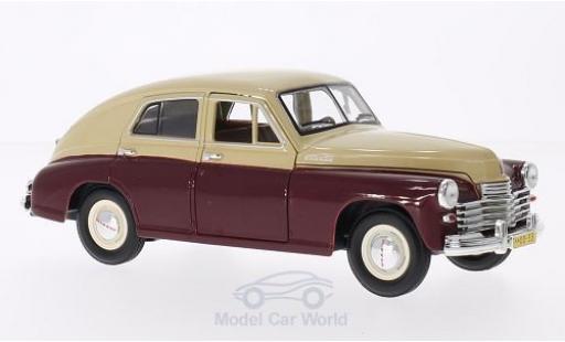 Modelauto Gaz M20 Base GAZ Pobeda rood/beige 1/18 Lucky Die Cast