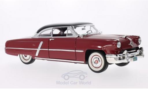 Modelauto Lincoln Capri Base rood/zwart 1952 1/18 Lucky Die Cast
