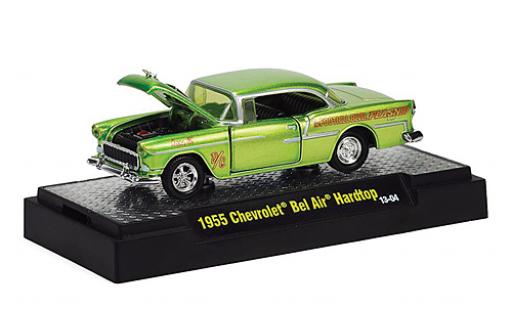 Modelauto Chevrolet Bel Air tuning Hardtop metallic groen 1955 Capot et les portes avec fonction in PC-Box Wild Cards 1/64 M2 Machines
