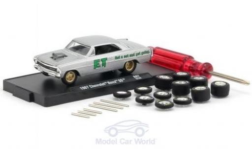 Modelauto Chevrolet Nova SS grijs 1967 inklusive 12 Austauschr&Atilde;&curren;dern 6 Achsen en 1 Schraubenzieher Auto-Wheels Release 06 1/64 M2 Machines