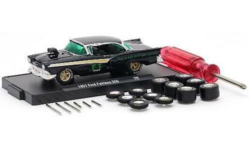 Modelauto Ford Fairlane 500 zwart ET Mags 1957 y compris les 12 Roues de remplacement 6 axas et 1 Schraubenzieher voiture-Wheels Release 06 1/64 M2 Machines