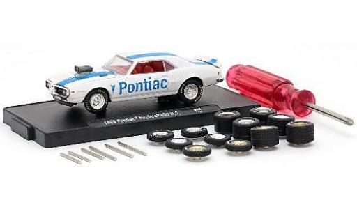 Modelauto Pontiac Firebird 1968 400 H.O. wit/blauw y compris les 12 Roues de remplacement 6 axas et 1 Schraubenzieher voiture-Wheels Release 06 1/64 M2 Machines