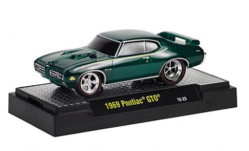 Modelauto Pontiac GTO 1969 metallic groen Capot avec fonction Ground Pounders 1/64 M2 Machines