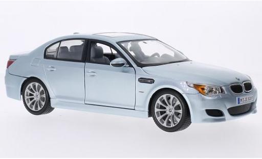 Modelauto Bmw M5 berline (E60) metallic blauw 1/18 Maisto
