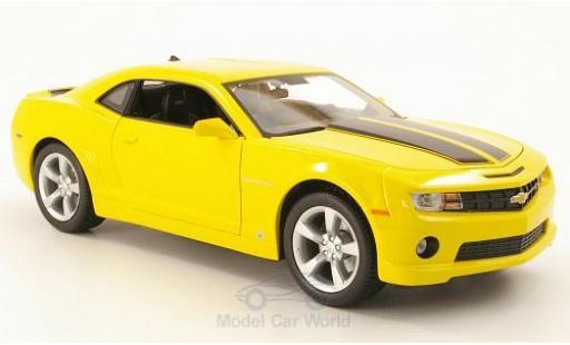 Modelauto Chevrolet Camaro SS RS geel 2010 met zwarten strepen 1/18 Maisto