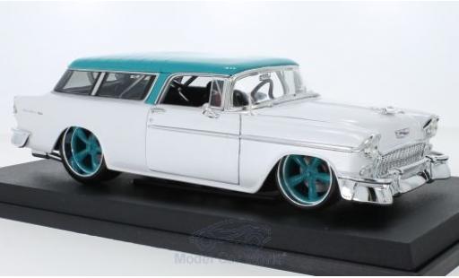 Modelauto Chevrolet Nomad Station Wagon metallic wit/turquoise 1955 1/18 Maisto