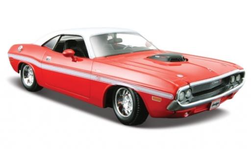Modelauto Dodge Challenger R/T rood/wit 1970 1/24 Maisto