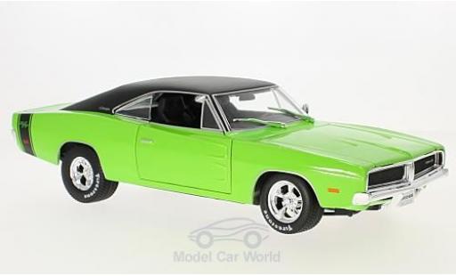 Modelauto Dodge Charger 1969 R/T groen/zwart 1/18 Maisto