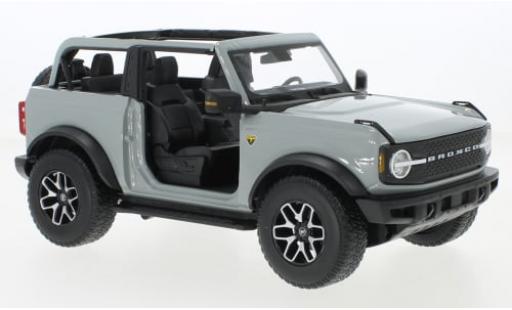 Modelauto Ford Bronco Badlands grijs 2021 1/18 Maisto