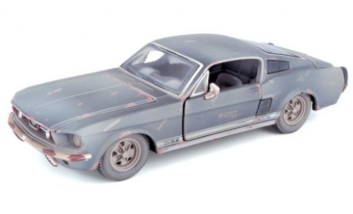 Modelauto Ford Mustang Fastback GT zwart 1967 trouvaille de grange avec traces de vieilissement 1/24 Maisto