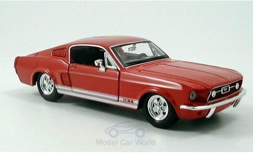 Modelauto Ford Mustang GT rood 1967 1/24 Maisto