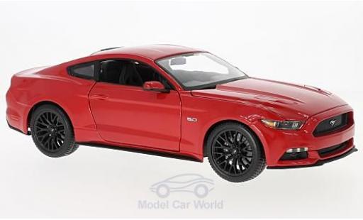 Modelauto Ford Mustang Fastback rood 2015 1/18 Maisto