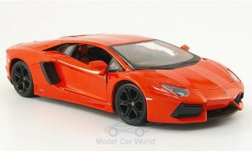 Modelauto Lamborghini Aventador LP700-4 metallic oranje 2011 1/24 Maisto