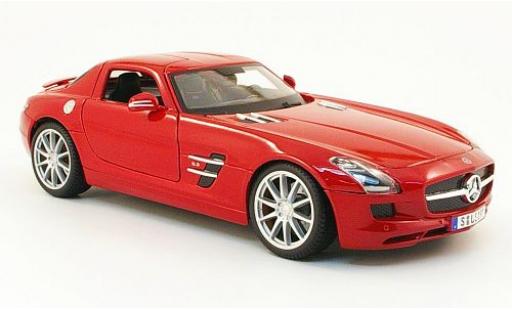 Modelauto Mercedes SLS Coupe AMG (C197) metallic rood 2010 1/18 Maisto