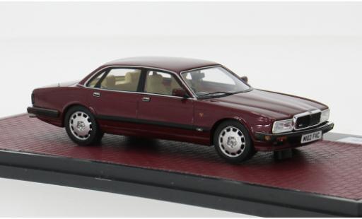 Modelauto Jaguar XJR XJ40 R (40) rood 1991 1/43 Matrix