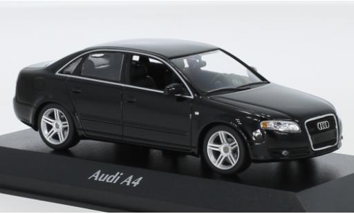 Modelauto Audi A4 berline zwart 2004 1/43 Maxichamps